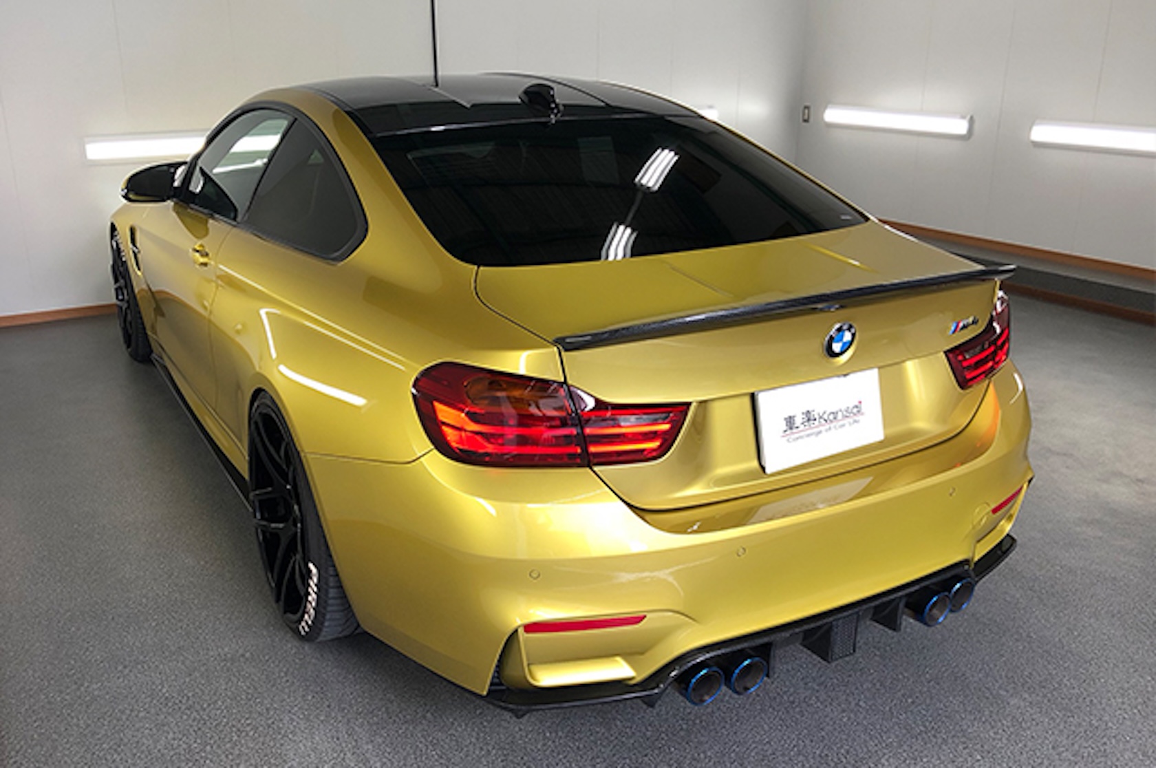 BMW M4 COUPE