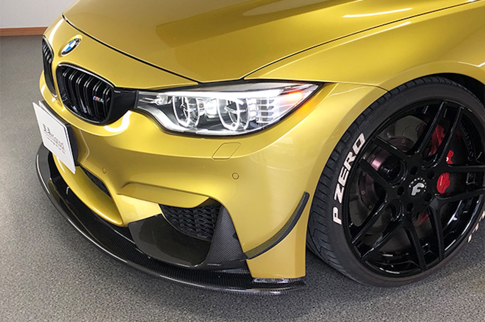 BMW M4 COUPE